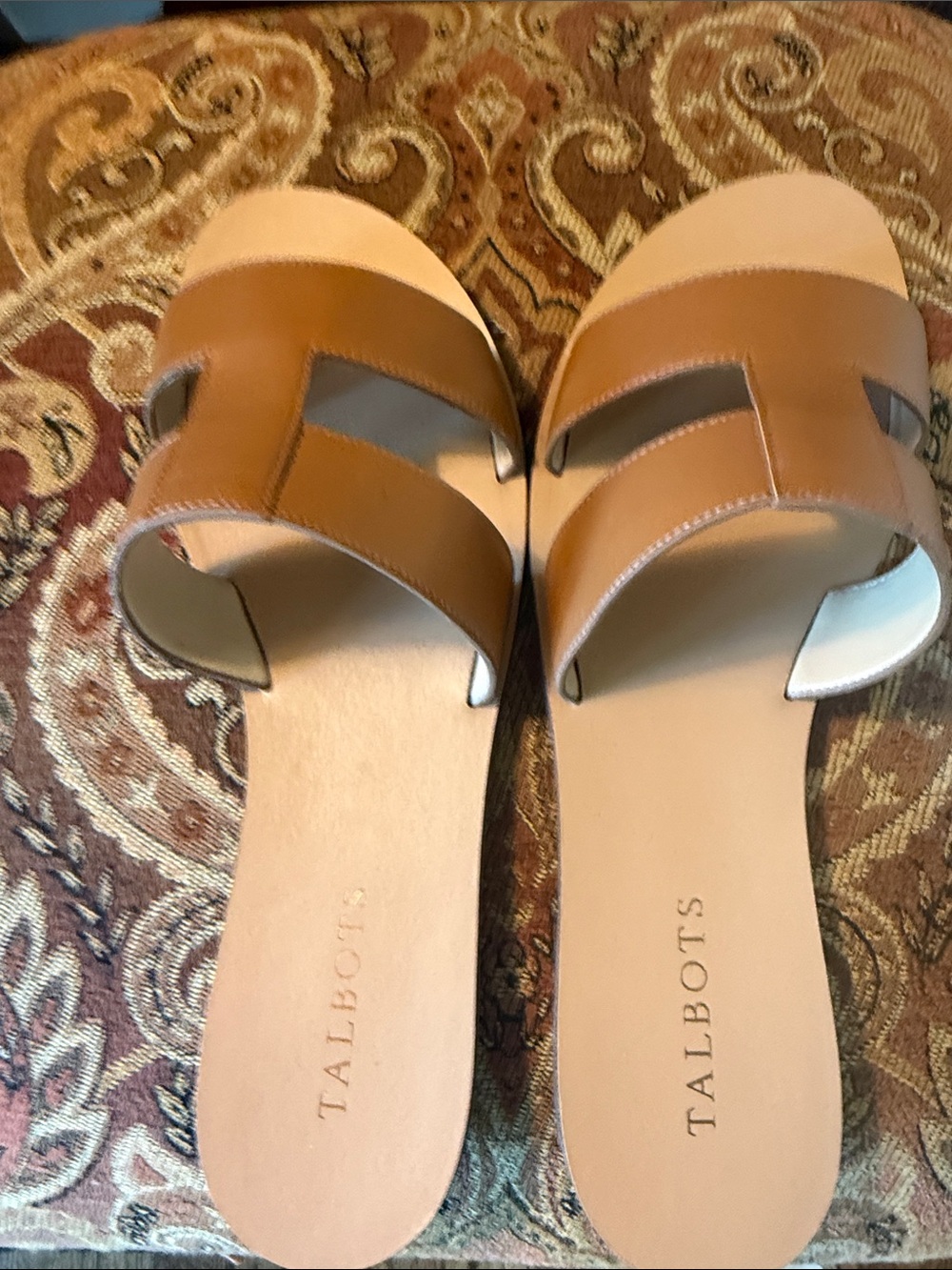 Talbots Genuine Leather Upper Sandals. NWOT. Never worn. 9